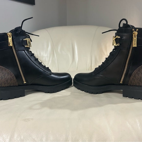 Michael Kors Women’s Boots - Picture 3 of 6